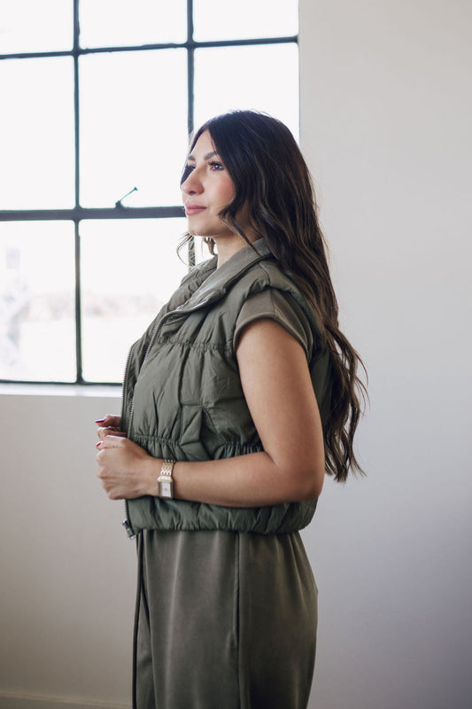 Cropped cargo puffer vest Olive