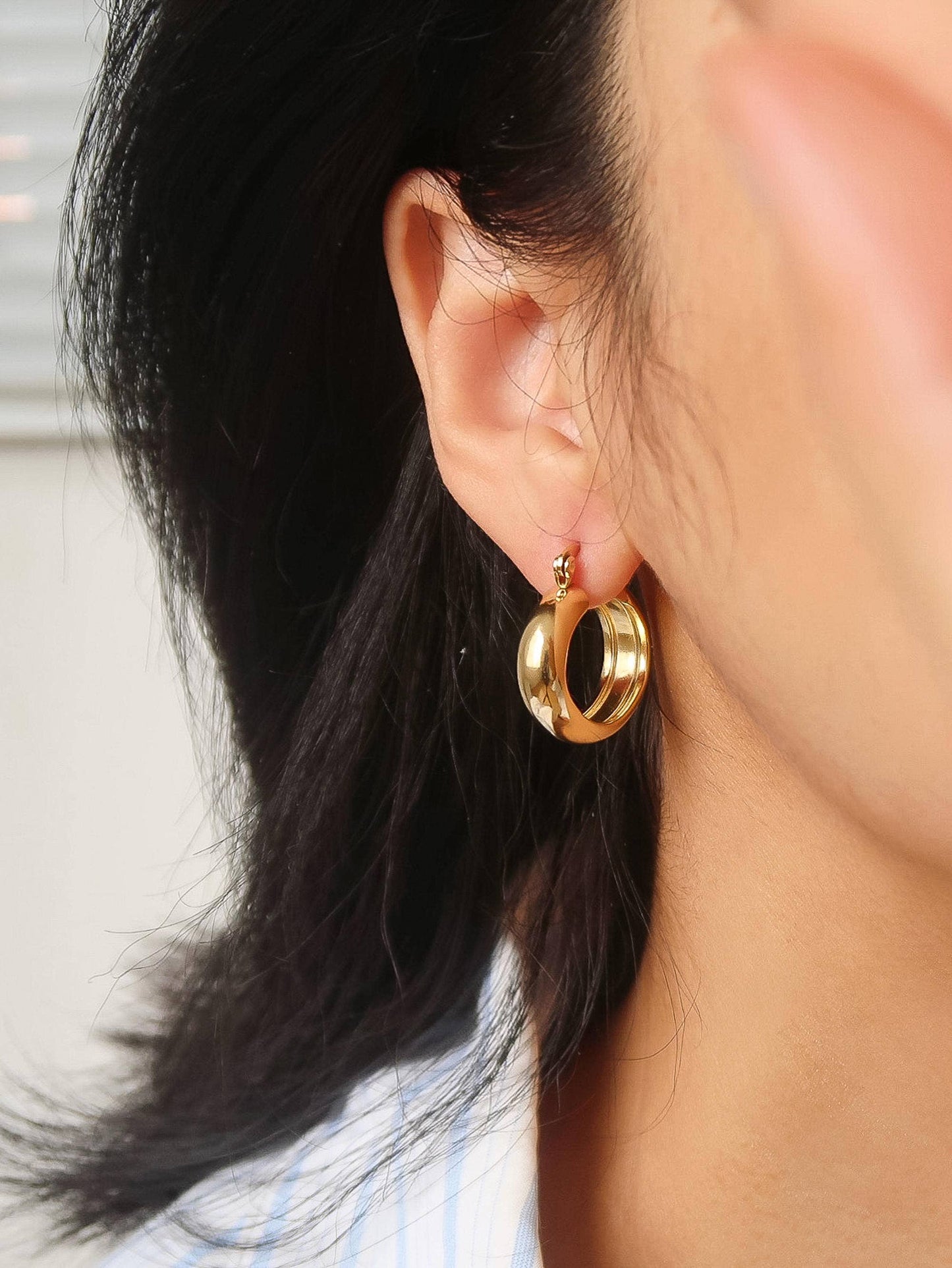 Constance Classic Hoop Earring
