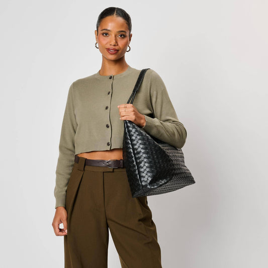 Ezia Hobo