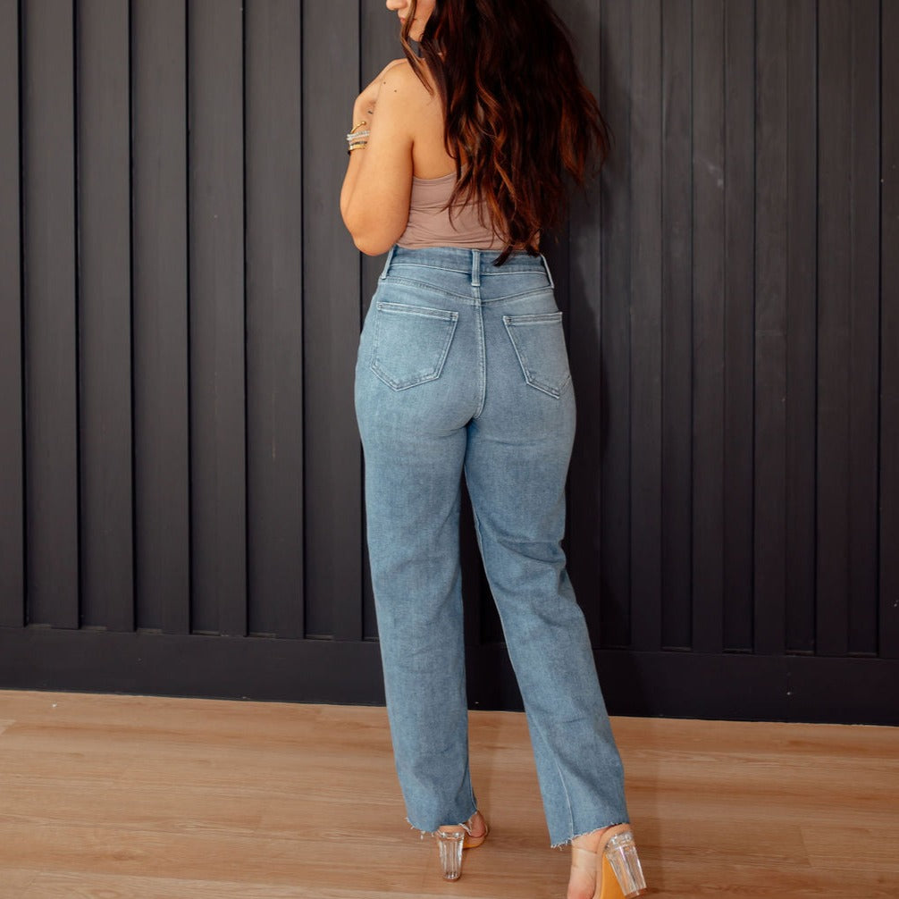 Iconic Straight Stretch Jeans