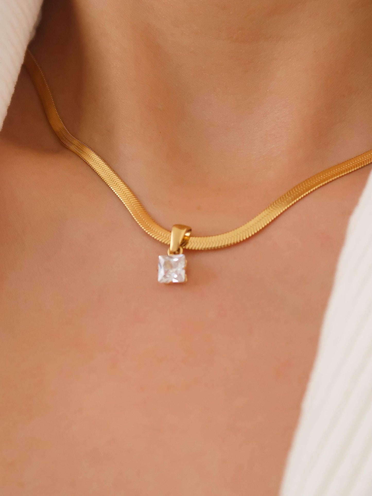 Blanc Snake Chain Necklace