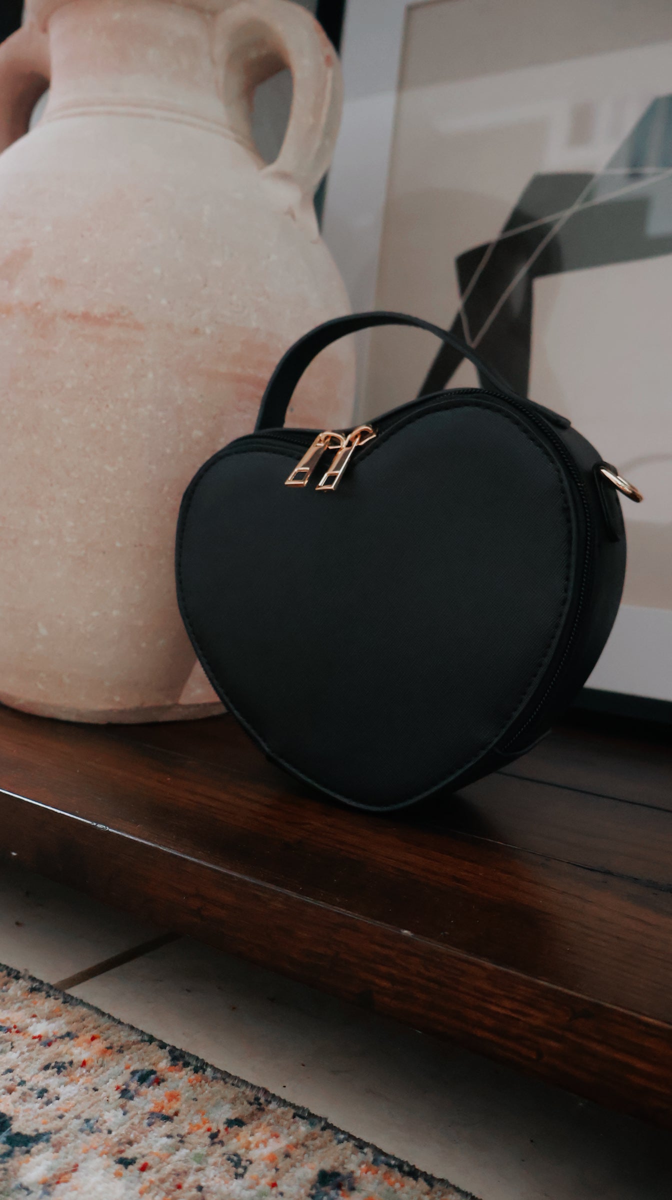 Heart Breaker Crossbody Black