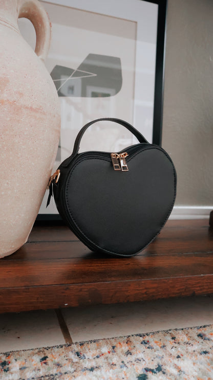 Heart Breaker Crossbody Black