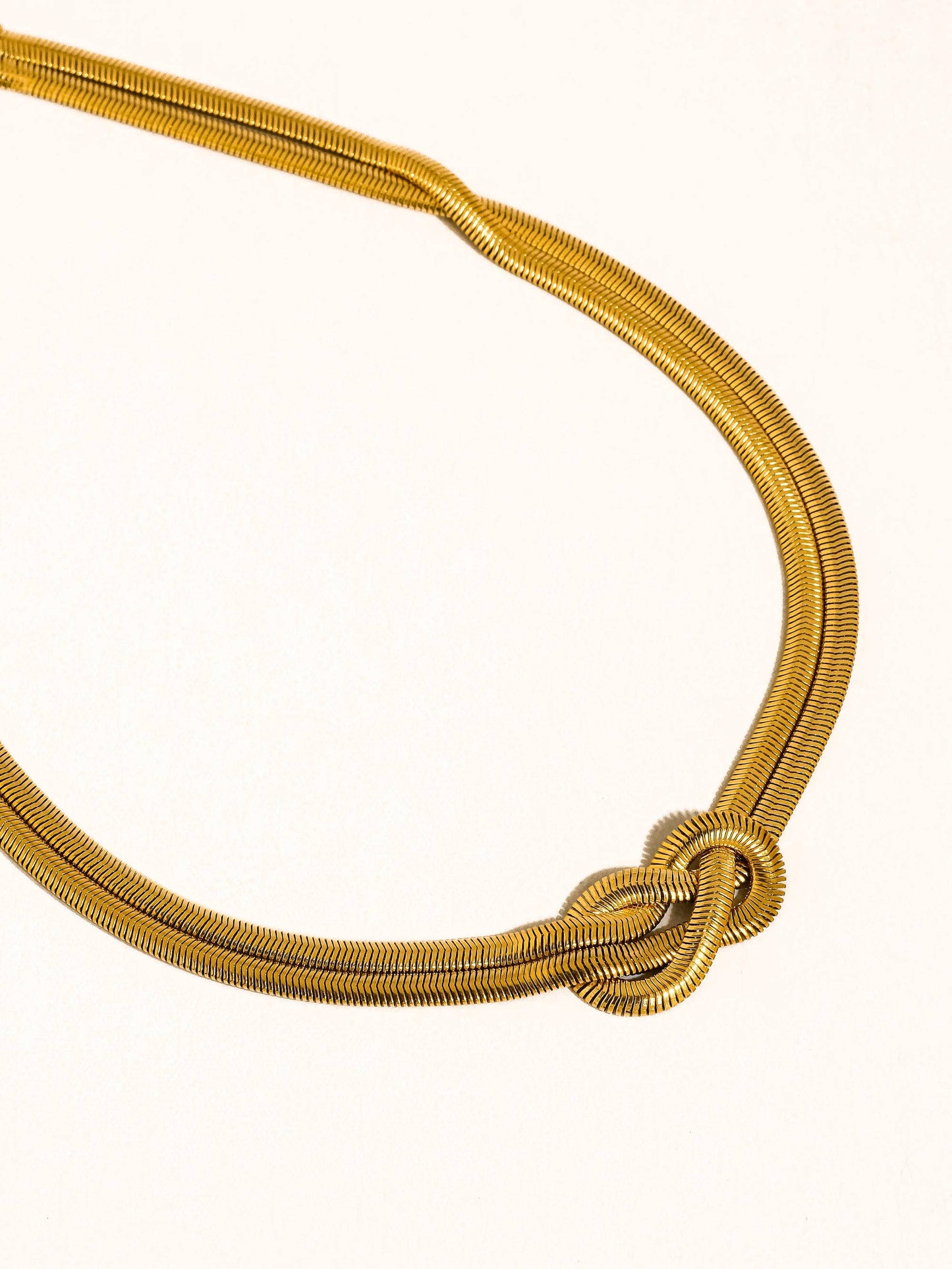 Evereign Knot Necklace